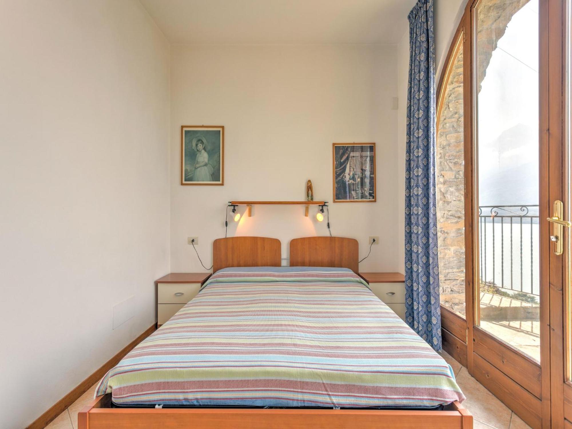 Wonderful Flat With Swimming Pool Lift And Garden Apartment กราเวโดนา ภายนอก รูปภาพ