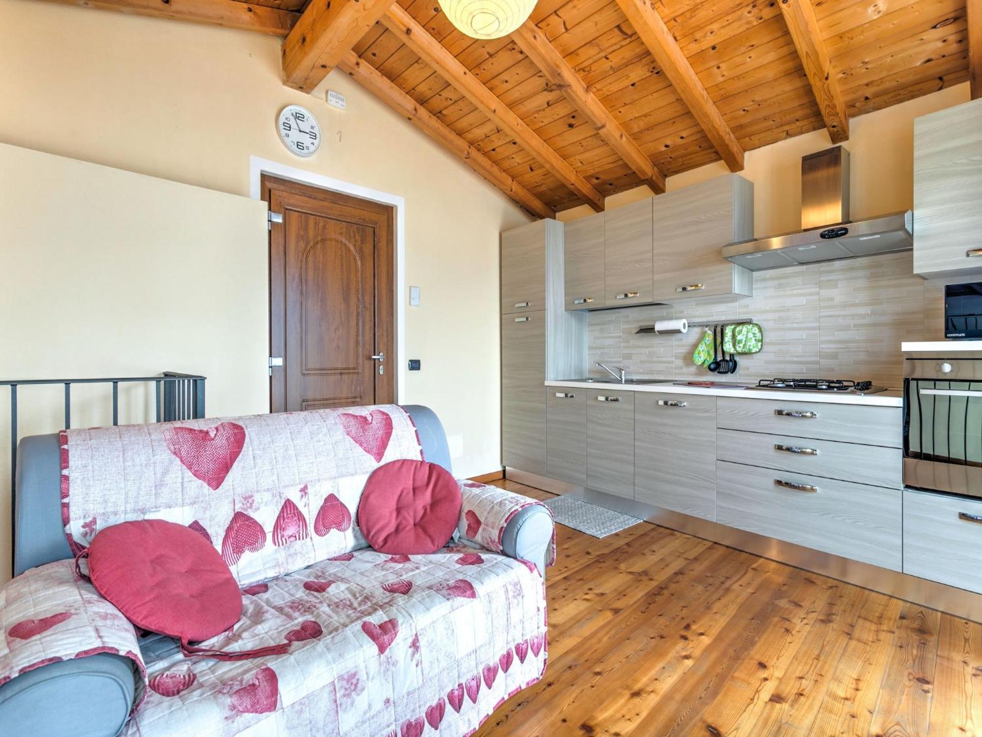 Wonderful Flat With Swimming Pool Lift And Garden Apartment กราเวโดนา ภายนอก รูปภาพ