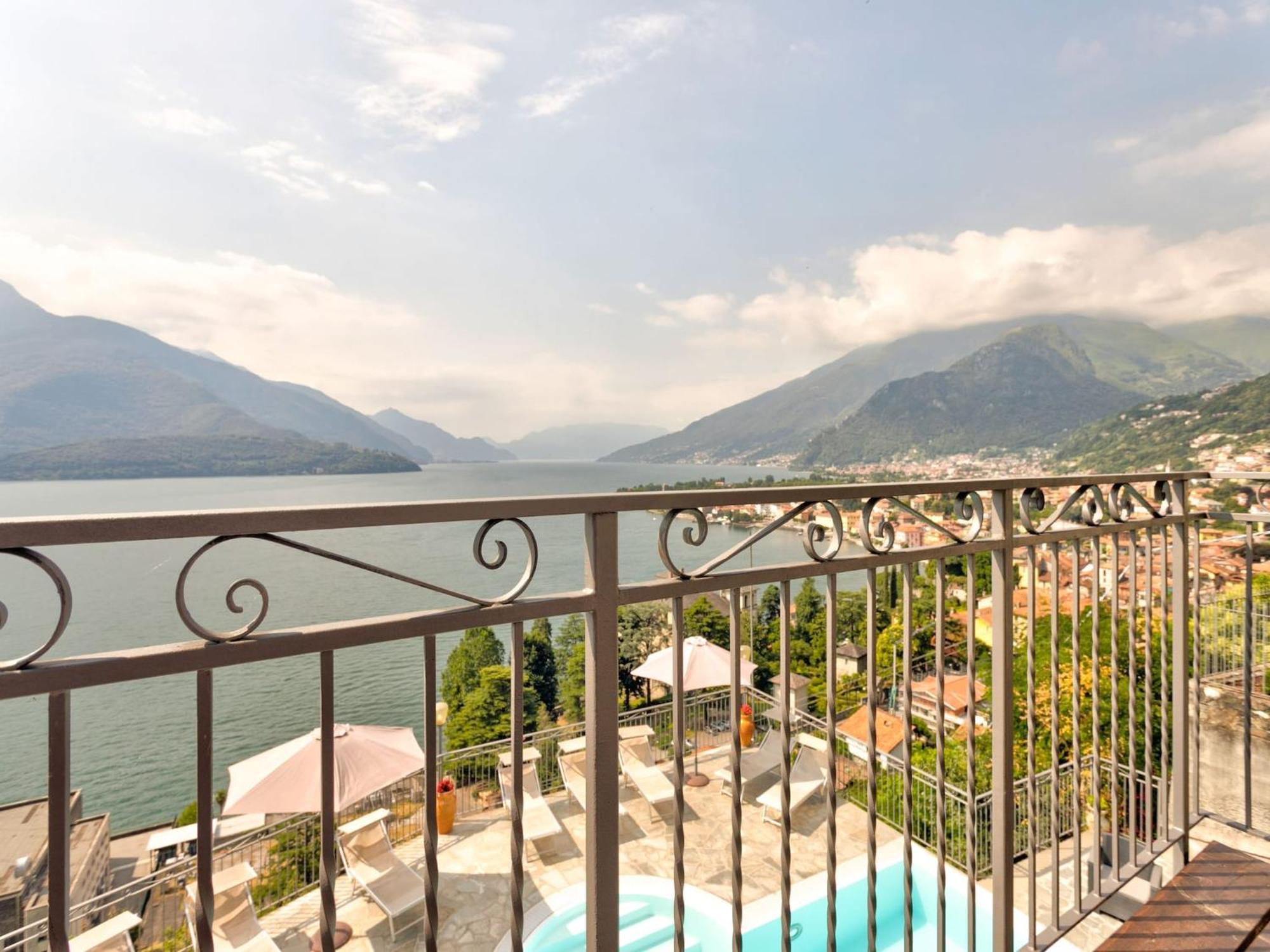 Wonderful Flat With Swimming Pool Lift And Garden Apartment กราเวโดนา ภายนอก รูปภาพ