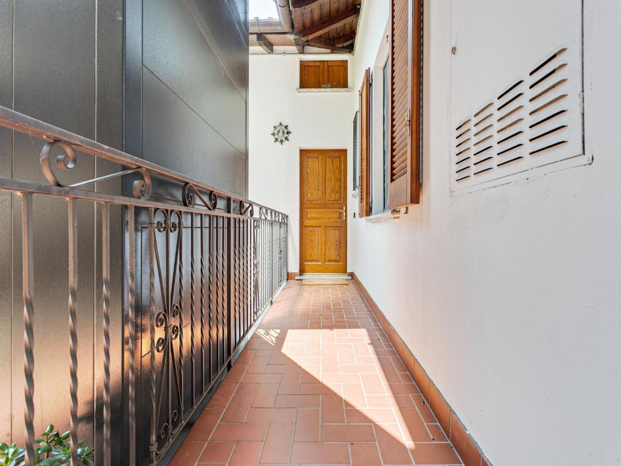Wonderful Flat With Swimming Pool Lift And Garden Apartment กราเวโดนา ภายนอก รูปภาพ